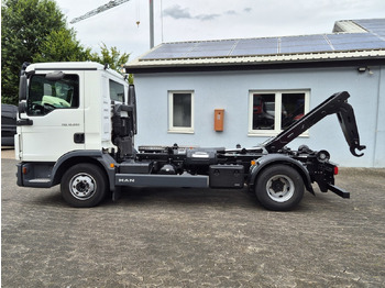 Hook lift truck MAN TGL 12.250 BL City Abrollkipper AHK Euro 6: picture 4