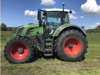 Farm tractor FENDT 828 Vario