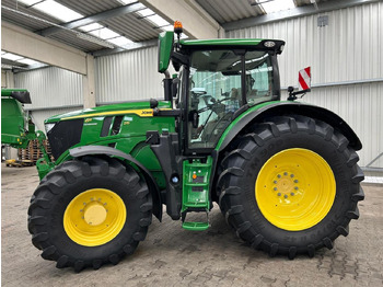 Farm tractor John Deere 6R 215: picture 4