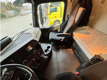Container transporter/ Swap body truck MERCEDES Actros 2543 6x2 Container Transport: picture 5