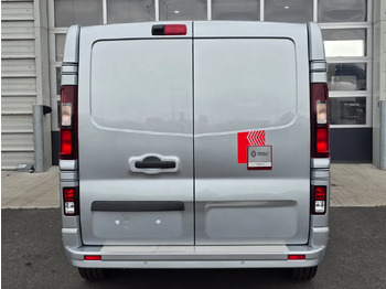 New Panel van NEW Renault Trafic Exclusive 170BHP/150BHP Auto Highland Silver: picture 3
