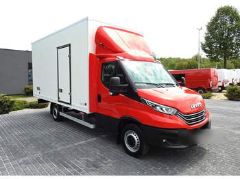 New Box van Iveco DAILY 35S18 NOWY KONTENER 10 PALET TEMPOMAT NAWIGACJA KLIMATYZAC: picture 4 New Box van Iveco DAILY 35S18 NOWY KONTENER 10 PALET TEMPOMAT NAWIGACJA KLIMATYZAC: picture 4