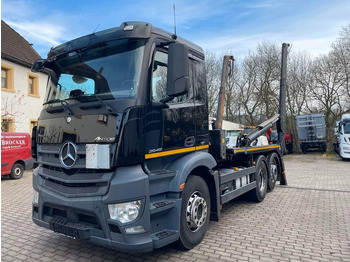 Skip loader truck MERCEDES-BENZ Antos 2545