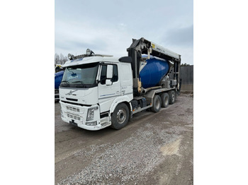 Concrete mixer truck LIEBHERR