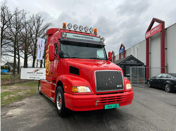 Tractor unit VOLVO NL