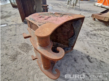 Bucket 39" Digging Bucket: picture 5