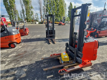 Material handling equipment LINDE L14