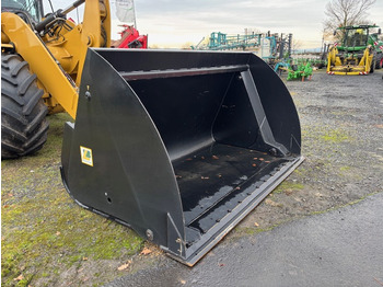 Front loader for tractor BRESSEL UND LADE