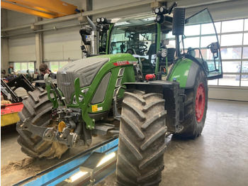 Farm tractor FENDT 724 Vario