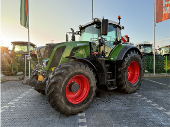 Farm tractor FENDT 826 Vario