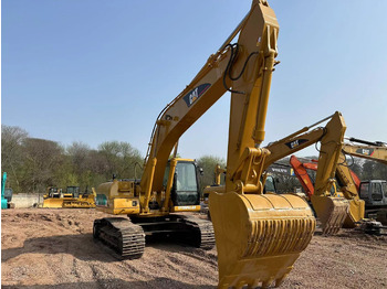 Crawler excavator CATERPILLAR 325C: picture 3