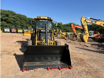 New Backhoe loader CATERPILLAR 420F2: picture 2