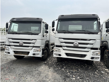 Livestock truck SINOTRUK HOWO
