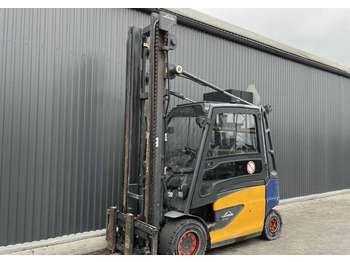 Electric forklift LINDE E