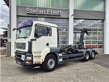 Hook lift truck MAN TGA 26.440