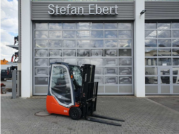 Electric forklift TOYOTA