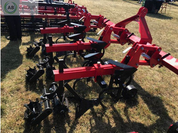 Soil tillage equipment for transportation of food Dziekan ciężki pielniko-obsypnik do upraw miedzyrzędowych: picture 3
