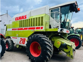 Combine harvester CLAAS Mega