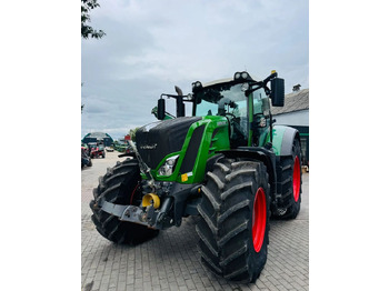 Farm tractor FENDT 828 Vario
