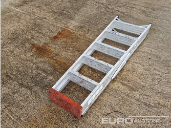 Construction equipment Lyte 6 Tread Aluminium Step Ladder: picture 5