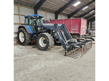 Farm tractor NEW HOLLAND TM190