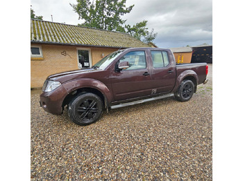 Pickup truck NISSAN Navara