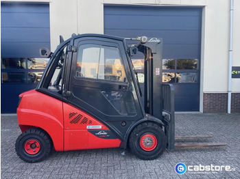 Diesel forklift Linde H35D-02 Heftruck - Bouwjaar 2013 - Draaiuren 6892 - Diesel - Side Shift - Freelift - Doorrij hoogte 217 cm !!: picture 3 Diesel forklift Linde H35D-02 Heftruck - Bouwjaar 2013 - Draaiuren 6892 - Diesel - Side Shift - Freelift - Doorrij hoogte 217 cm !!: picture 3