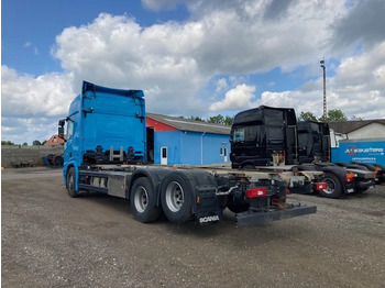 Container transporter/ Swap body truck Scania R500 6X2: picture 5