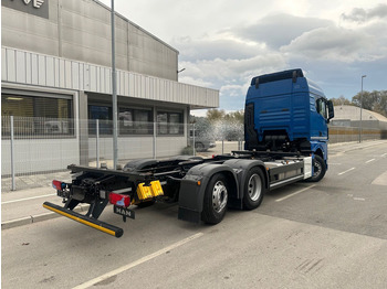 Cab chassis truck MAN TGX 26.440: picture 3