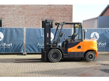 Diesel forklift DOOSAN