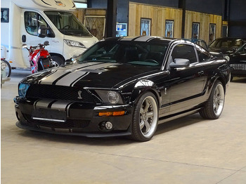 Sedan FORD