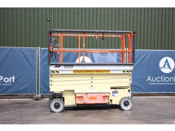 Scissor lift JLG