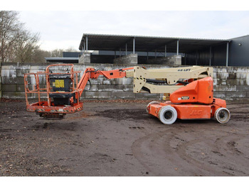 Articulated boom JLG