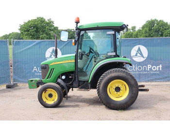 Farm tractor John Deere 4520: picture 2