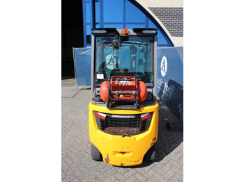 LPG forklift Jungheinrich TFG 320S: picture 4