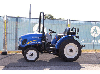 Farm tractor NEW HOLLAND Boomer