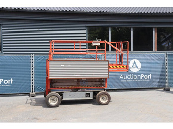 Scissor lift SKYJACK