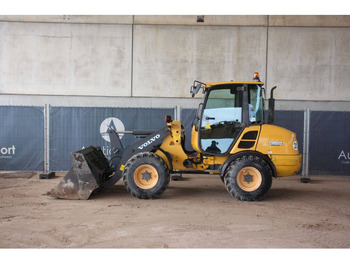 Wheel loader Volvo L25F-P: picture 2