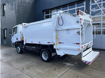 Leasing of Mercedes-Benz Accelo 815 4x2 Garbage Compactor (2 units) Accelo 815 4x2 Garbage Compactor (2 units) Mercedes-Benz Accelo 815 4x2 Garbage Compactor (2 units) Accelo 815 4x2 Garbage Compactor (2 units): picture 3