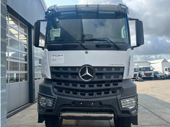 New Curtainsider truck Mercedes-Benz Arocs 3340 A 6x6 Cargo Truck: picture 4