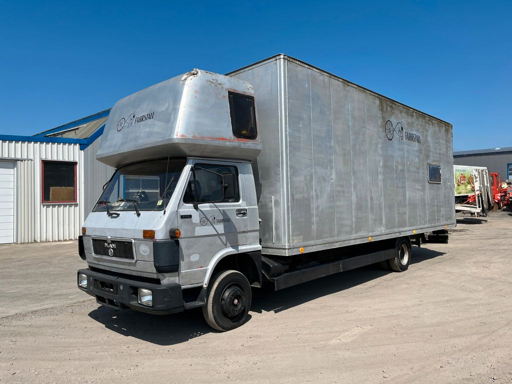 MAN VW-MAN LO2 Koffer Schlafkabine MAN VW-MAN LO2 Koffer Schlafkabine - Box van: picture 3 MAN VW-MAN LO2 Koffer Schlafkabine MAN VW-MAN LO2 Koffer Schlafkabine - Box van: picture 3