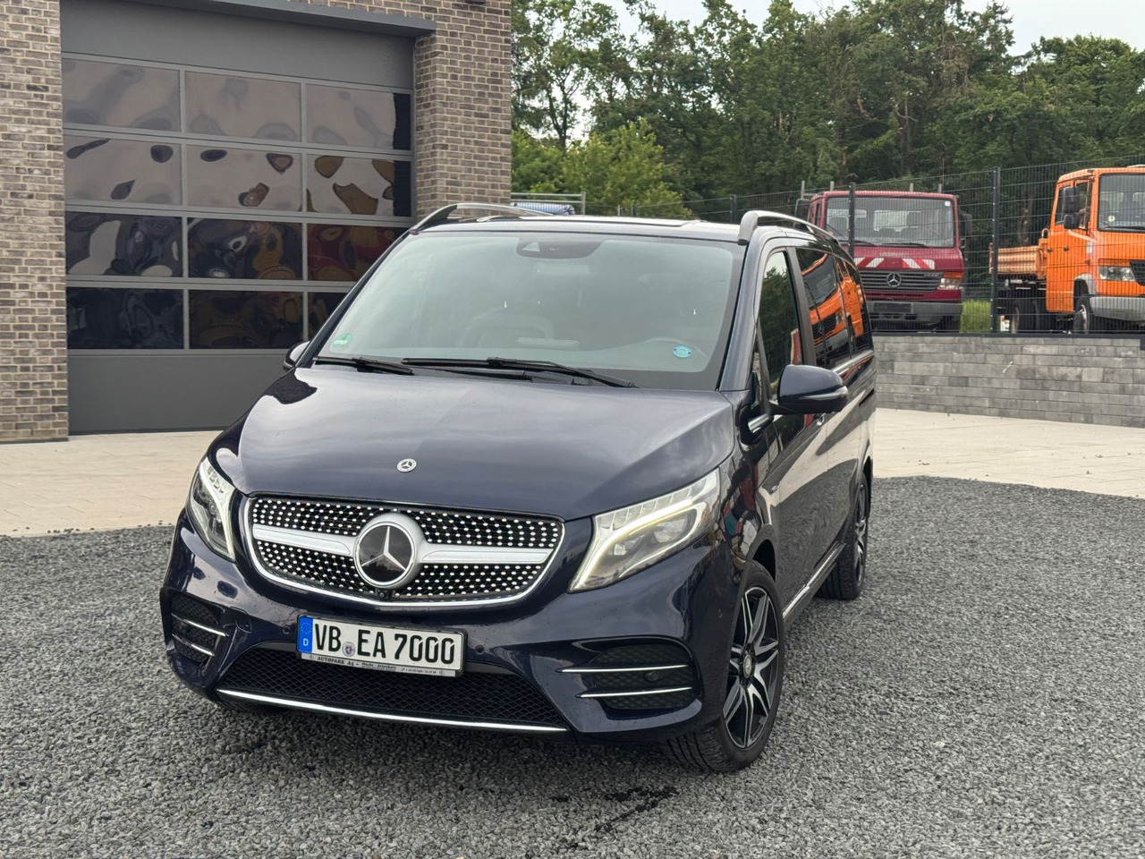 Mercedes-Benz V 250 AMG Avantg.Edition 4M Lang Distronic Stand - Passenger van: picture 3 Mercedes-Benz V 250 AMG Avantg.Edition 4M Lang Distronic Stand - Passenger van: picture 3