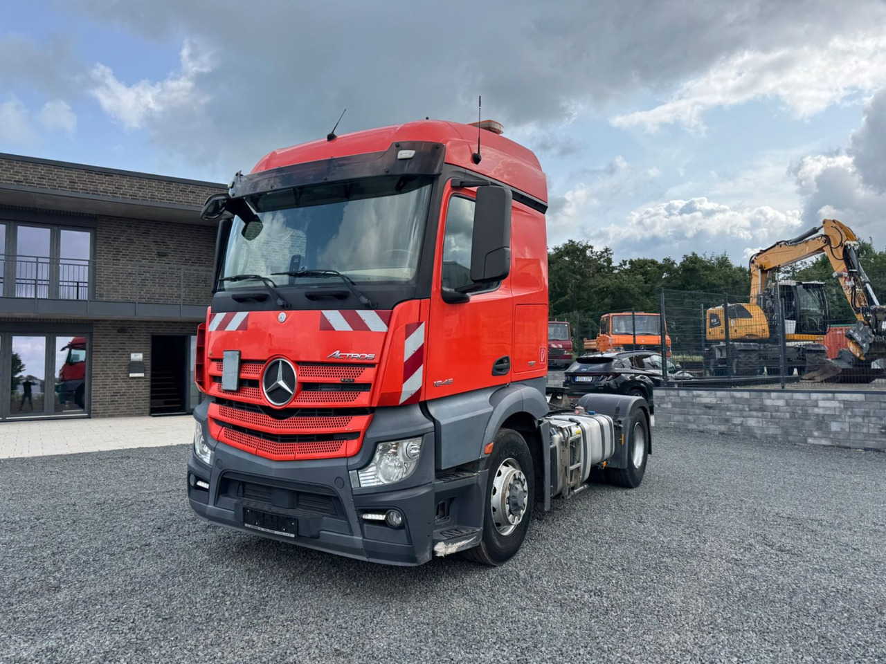 Mercedes-Benz Actros 1845 SZM 4x4 Abstanstemp. Kipphydr. - Tractor unit: picture 3 Mercedes-Benz Actros 1845 SZM 4x4 Abstanstemp. Kipphydr. - Tractor unit: picture 3