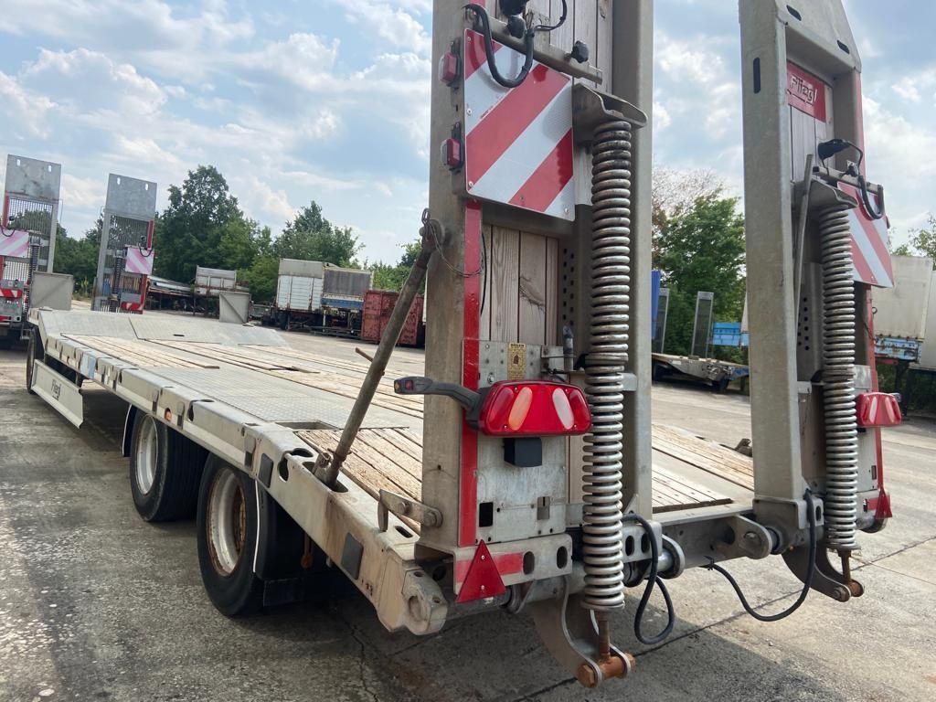 Fliegl DTS 300 3 Achs Tiefladeranhänger - Low loader trailer: picture 4 Fliegl DTS 300 3 Achs Tiefladeranhänger - Low loader trailer: picture 4