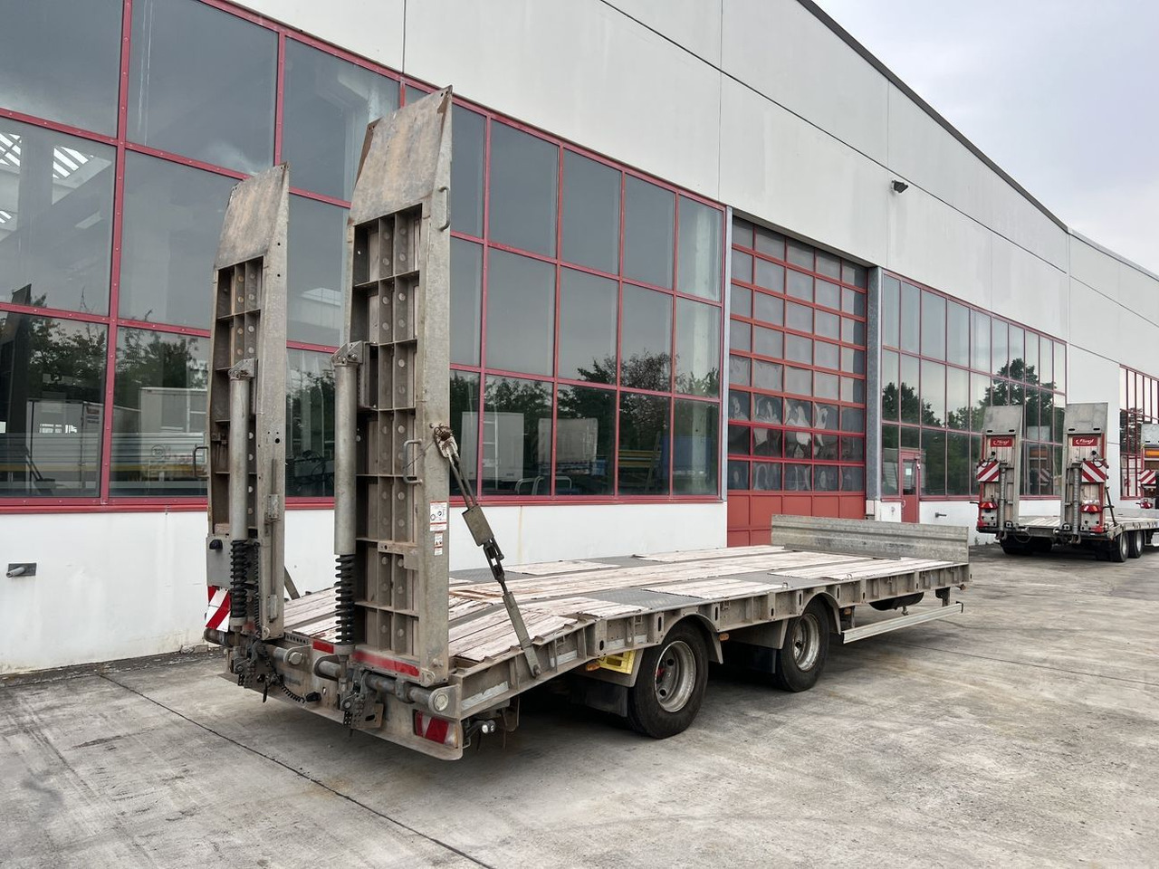 Humbaur 21 t Tandemtieflader - Low loader trailer: picture 4 Humbaur 21 t Tandemtieflader - Low loader trailer: picture 4