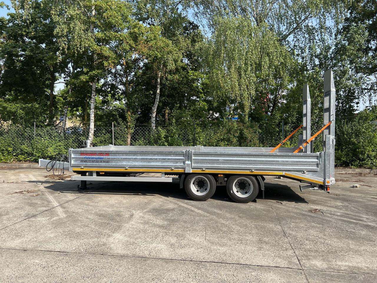 Möslein 14,4 t Tandemtieflader, 7,20 m langNeufahrzeug - Low loader trailer: picture 1 Möslein 14,4 t Tandemtieflader, 7,20 m langNeufahrzeug - Low loader trailer: picture 1