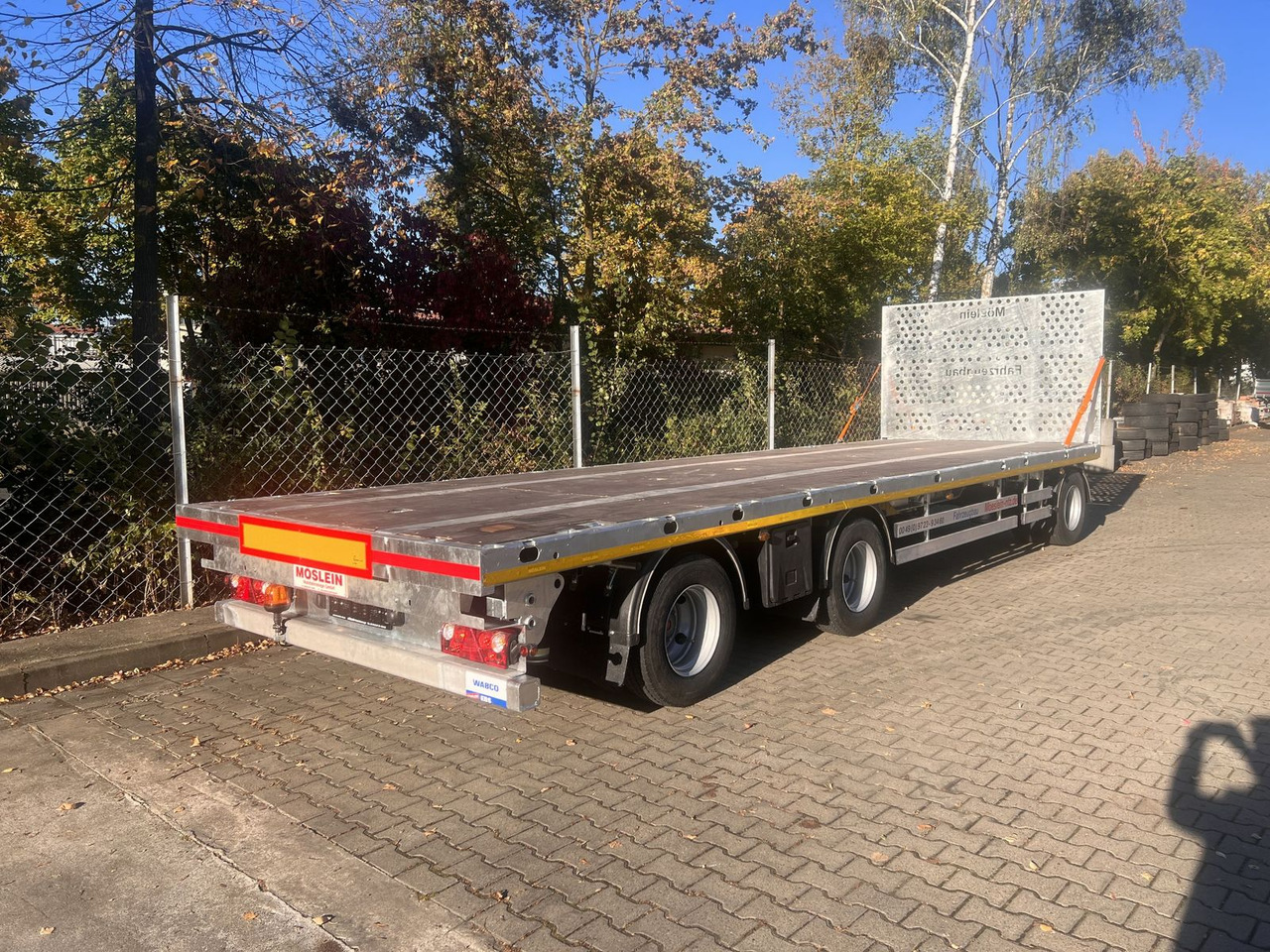 Möslein 3 Achs Jumbo- Plato- Anhänger 10 m, Mega - Dropside/ Flatbed trailer: picture 3 Möslein 3 Achs Jumbo- Plato- Anhänger 10 m, Mega - Dropside/ Flatbed trailer: picture 3