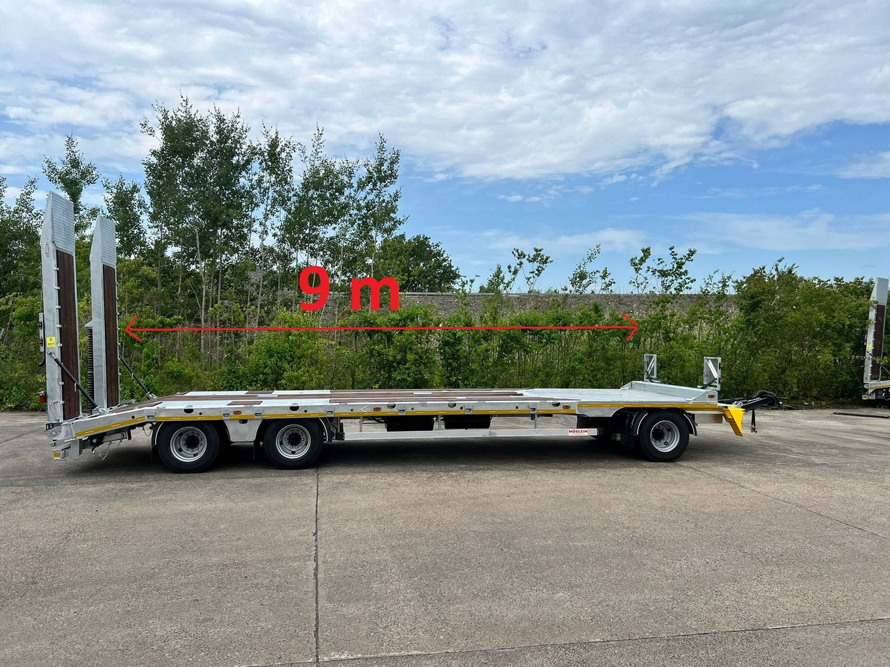 Low loader trailer Möslein 3 Achs Tieflader mit gerader Ladefläche 9 m, Ne: picture 1