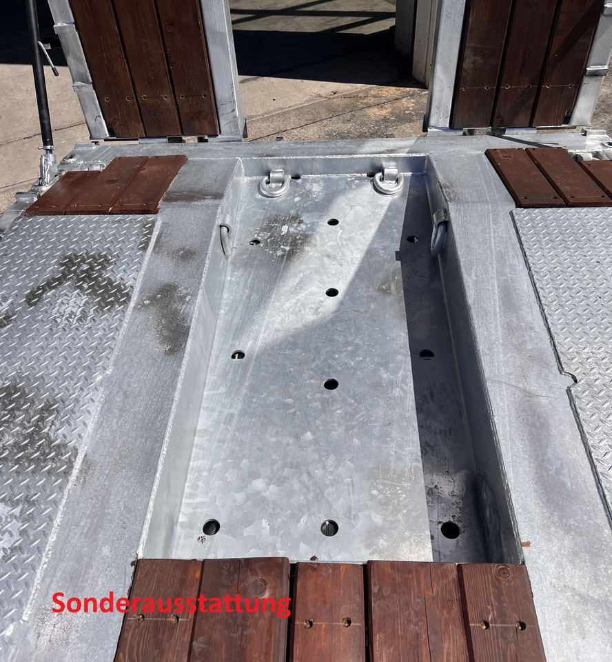 New Low loader trailer for transportation of heavy machinery Möslein T 3-6 VB 3 Achs Tieflader- Anhänger, Verbreiterung: picture 8 New Low loader trailer for transportation of heavy machinery Möslein T 3-6 VB 3 Achs Tieflader- Anhänger, Verbreiterung: picture 8