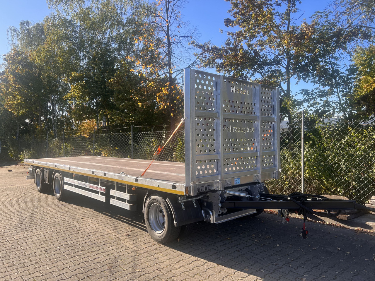 Möslein T 3 Plato 10 m 3 Achs Jumbo- Plato- Anhänger 10 m, Mega - Dropside/ Flatbed trailer: picture 4 Möslein T 3 Plato 10 m 3 Achs Jumbo- Plato- Anhänger 10 m, Mega - Dropside/ Flatbed trailer: picture 4
